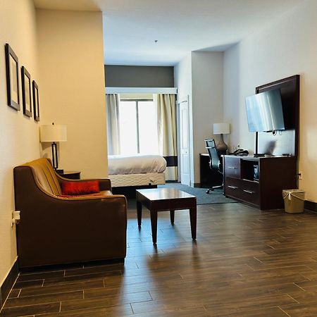 Comfort Suites Plymouth Near Us-30 Extérieur photo