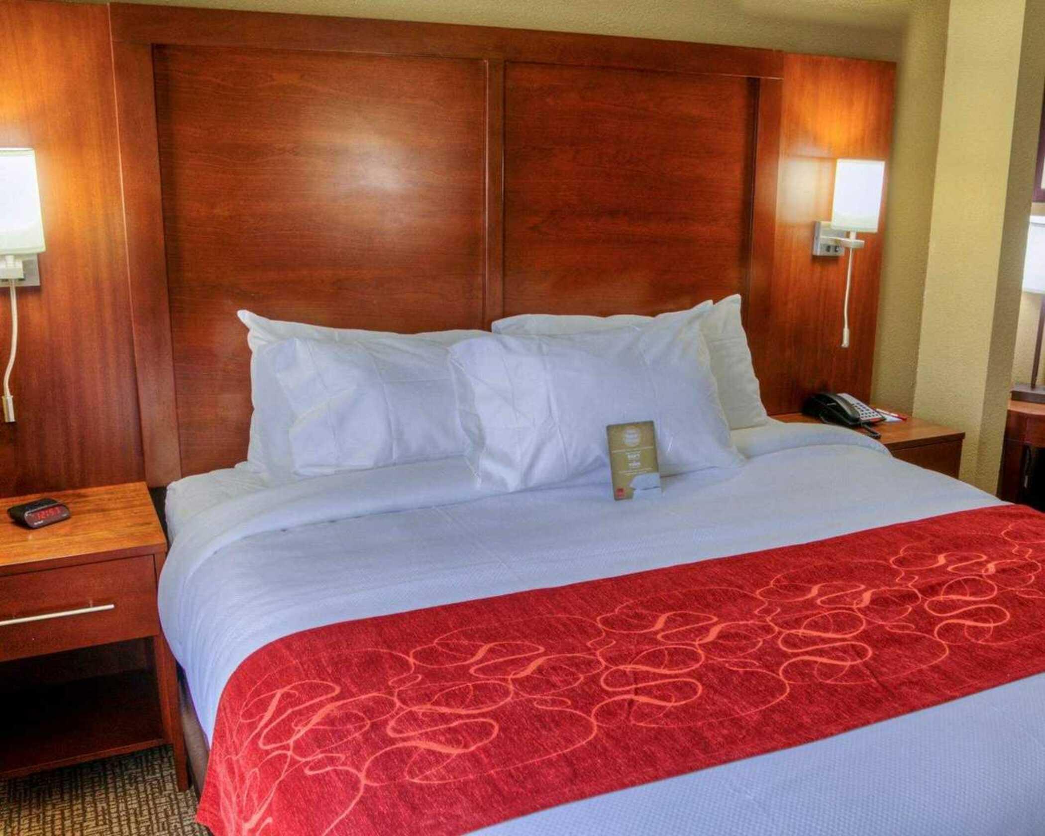 Comfort Suites Plymouth Near Us-30 Extérieur photo