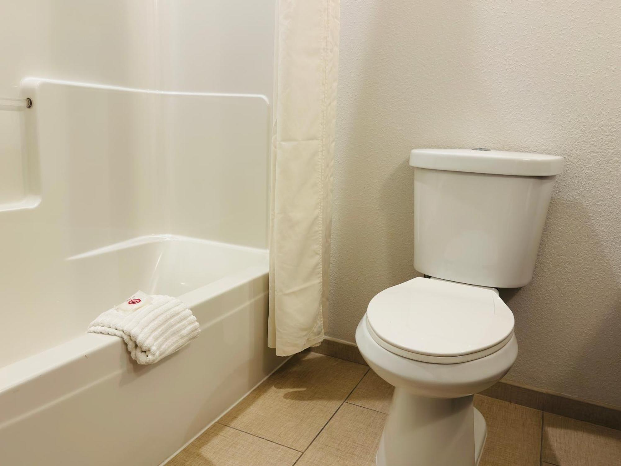 Comfort Suites Plymouth Near Us-30 Extérieur photo