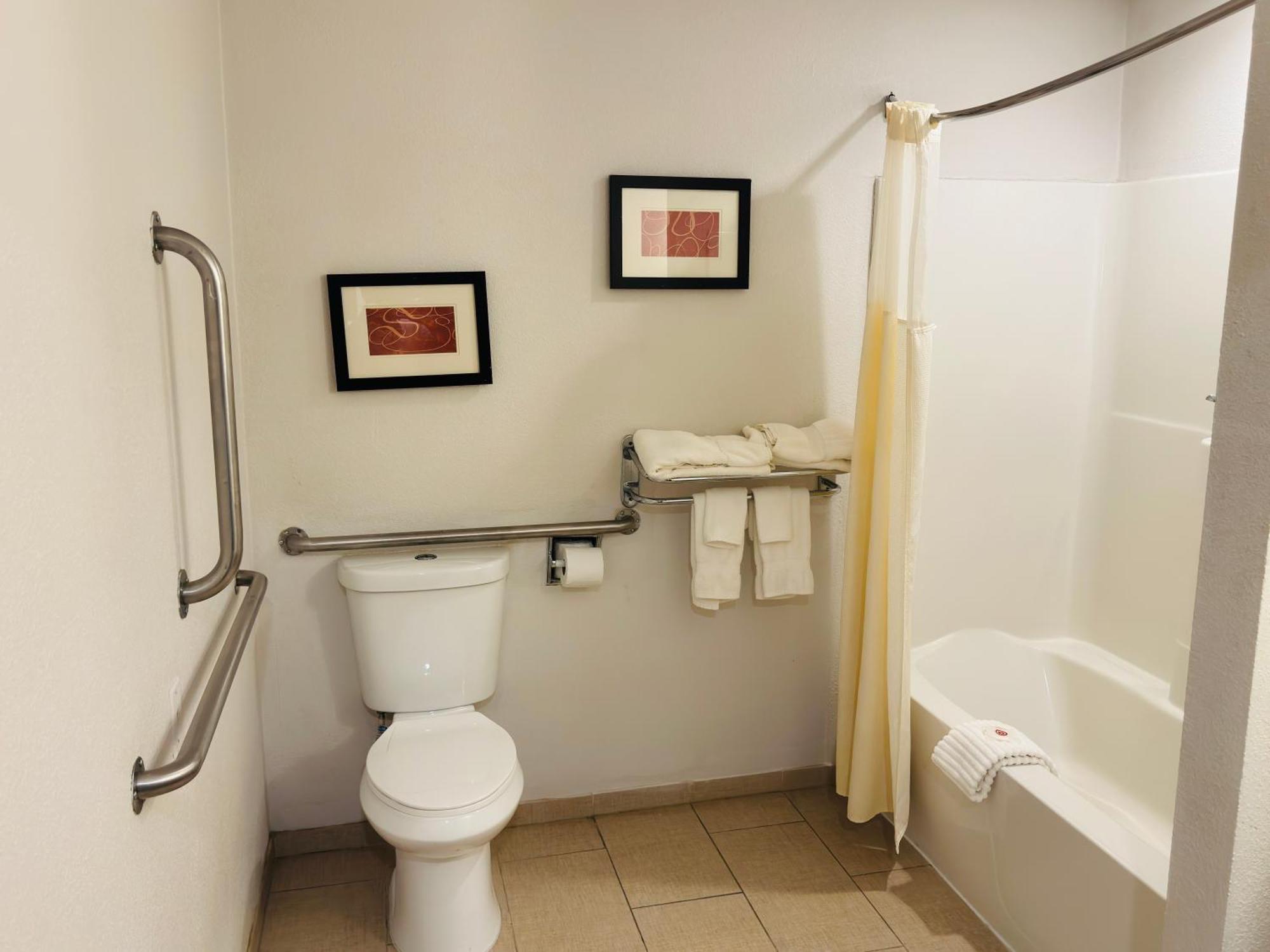 Comfort Suites Plymouth Near Us-30 Extérieur photo