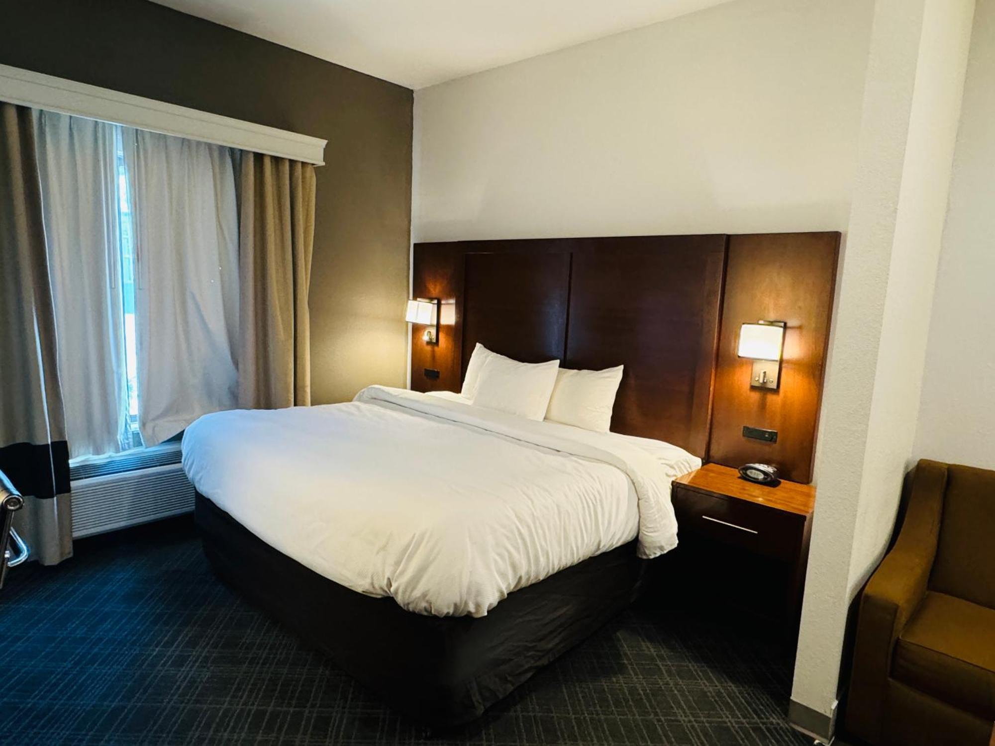 Comfort Suites Plymouth Near Us-30 Extérieur photo