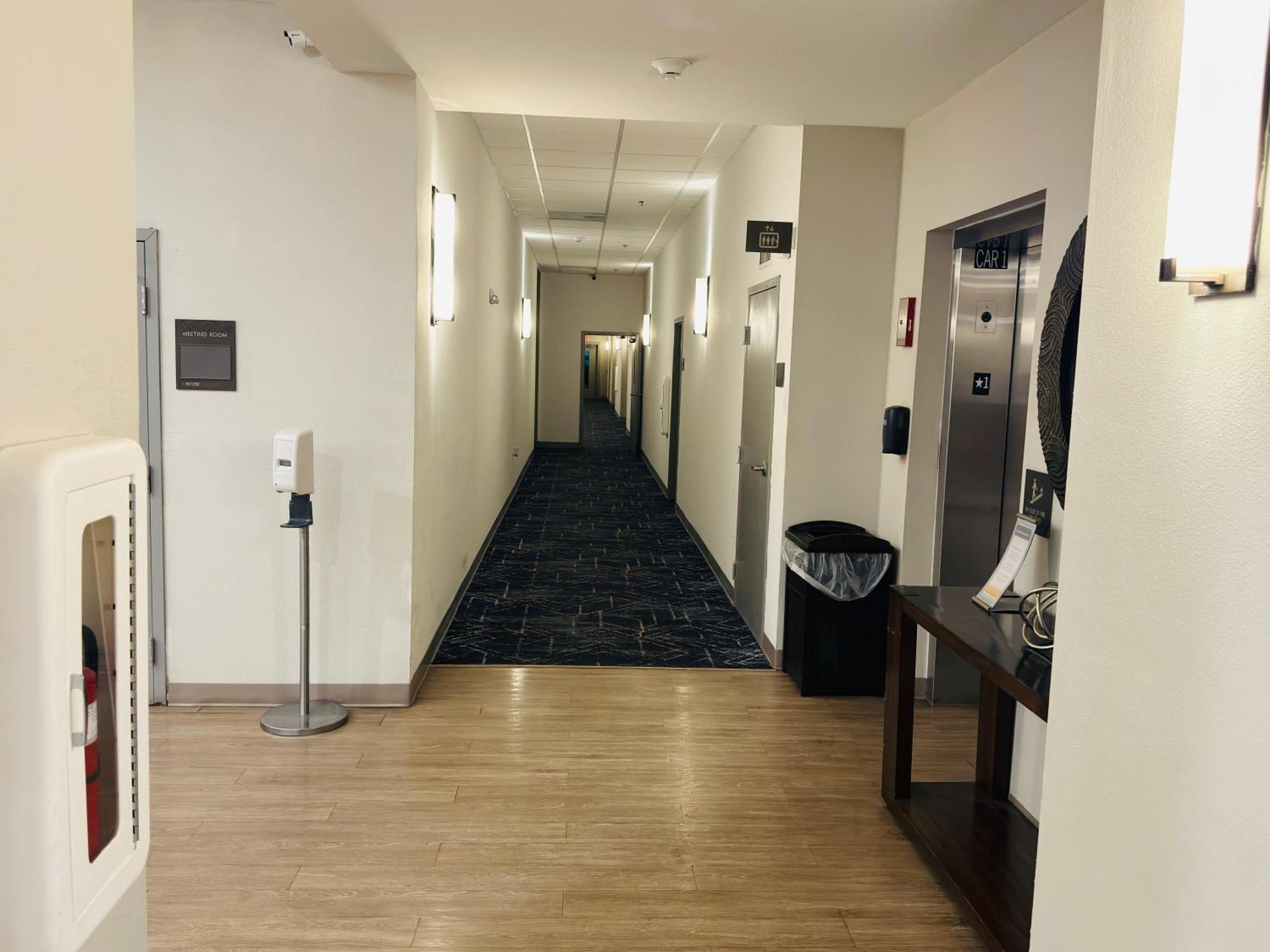 Comfort Suites Plymouth Near Us-30 Extérieur photo