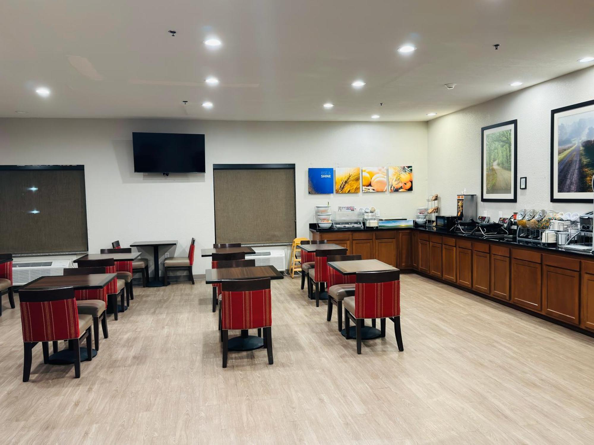 Comfort Suites Plymouth Near Us-30 Extérieur photo