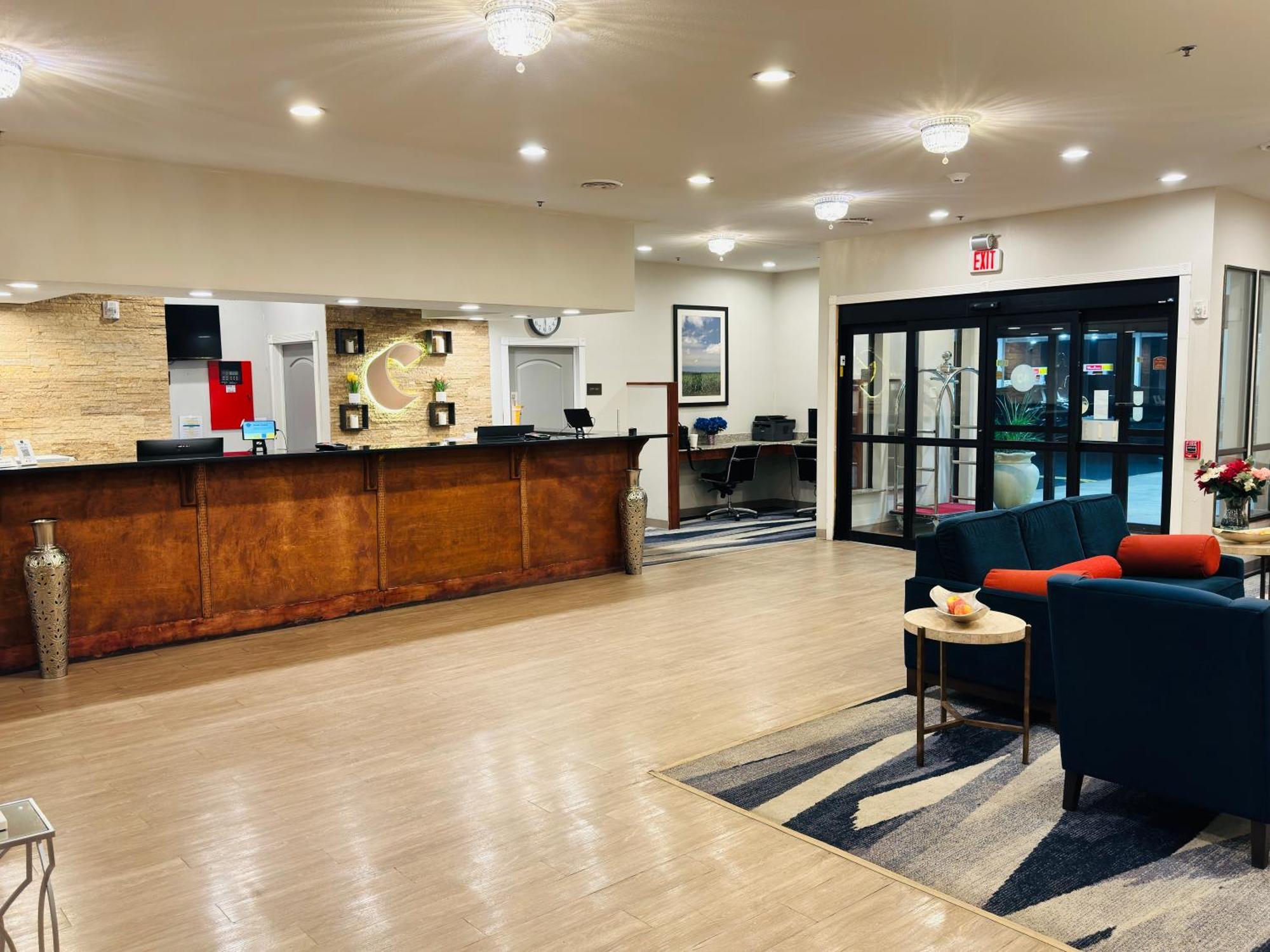 Comfort Suites Plymouth Near Us-30 Extérieur photo