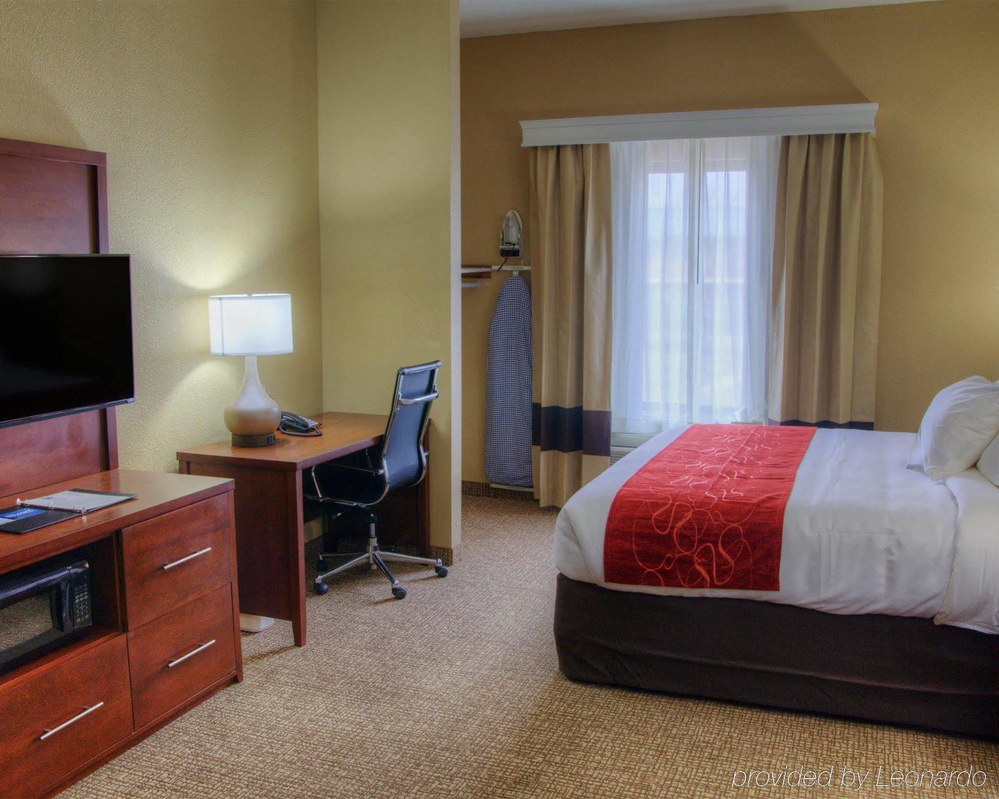 Comfort Suites Plymouth Near Us-30 Extérieur photo